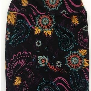 Xs LuLaRoe Cassie